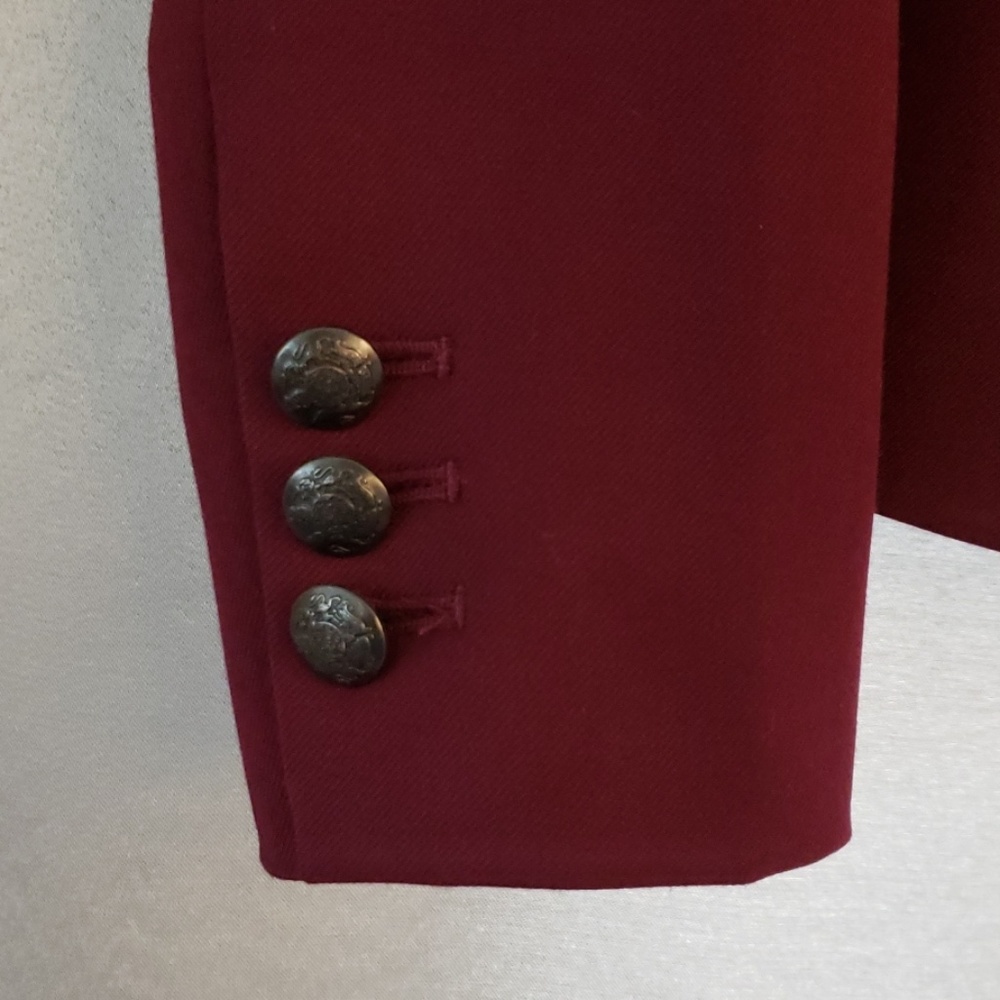 Blazer - Picture 3 of 4